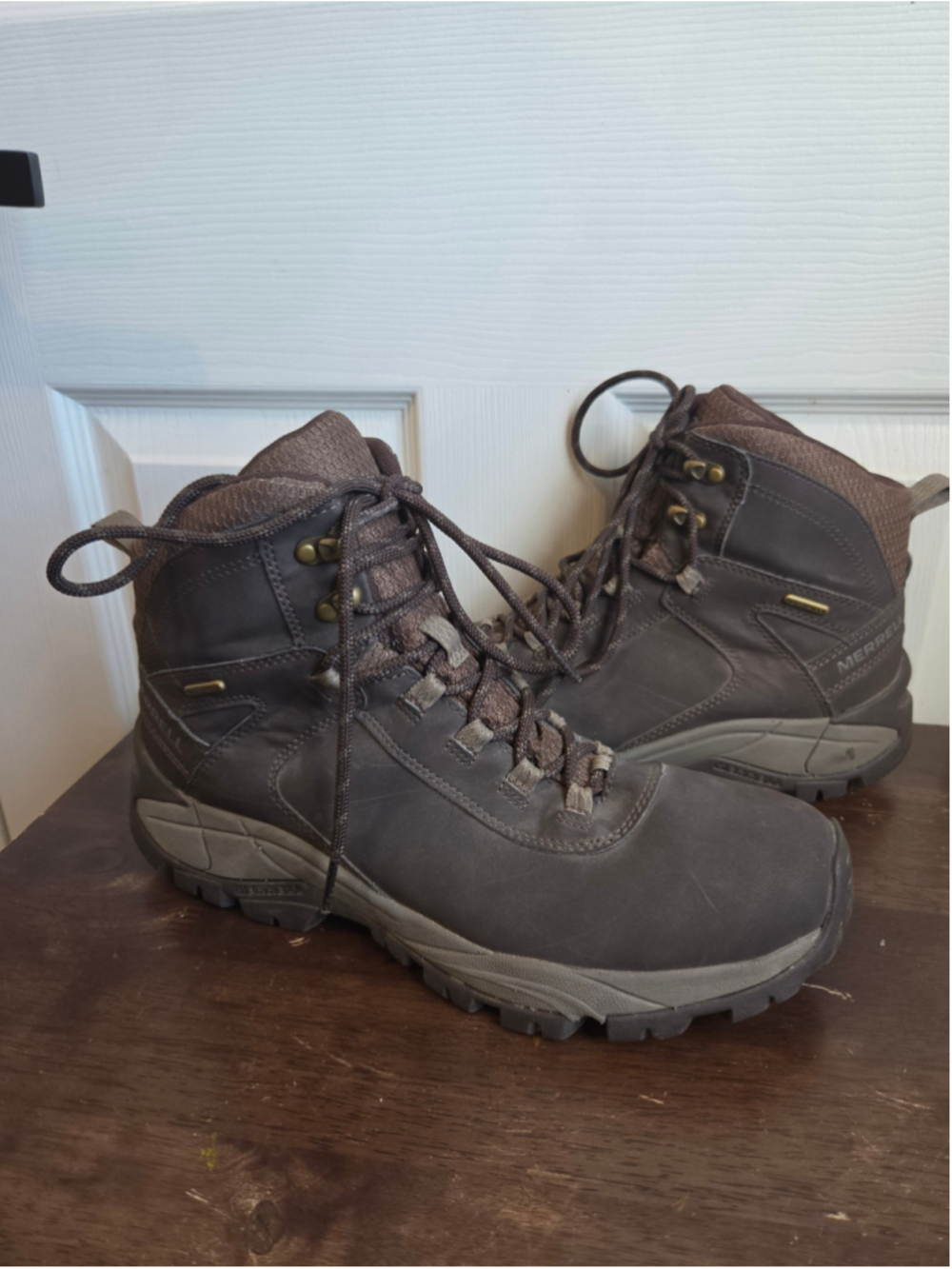 Men's Merrell Waterproof Hiking Boots Brown Size 10.5